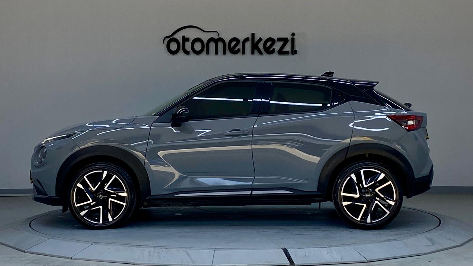 NISSAN JUKE 26